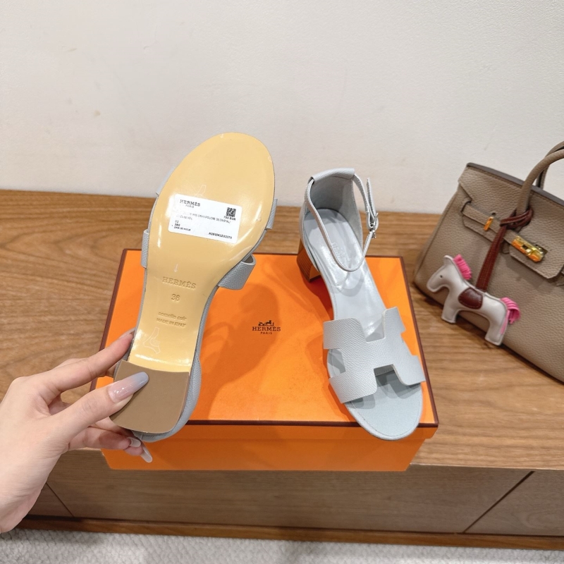 H**me5 sandals